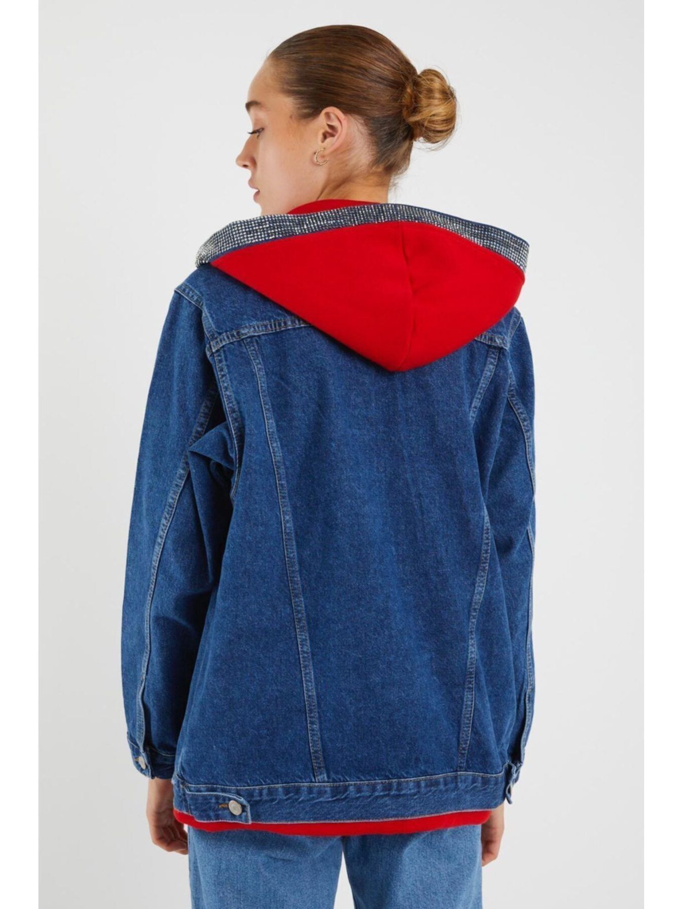 Kadın Oversize Taşlı Kapşonlu Kırmızı Kot Mont