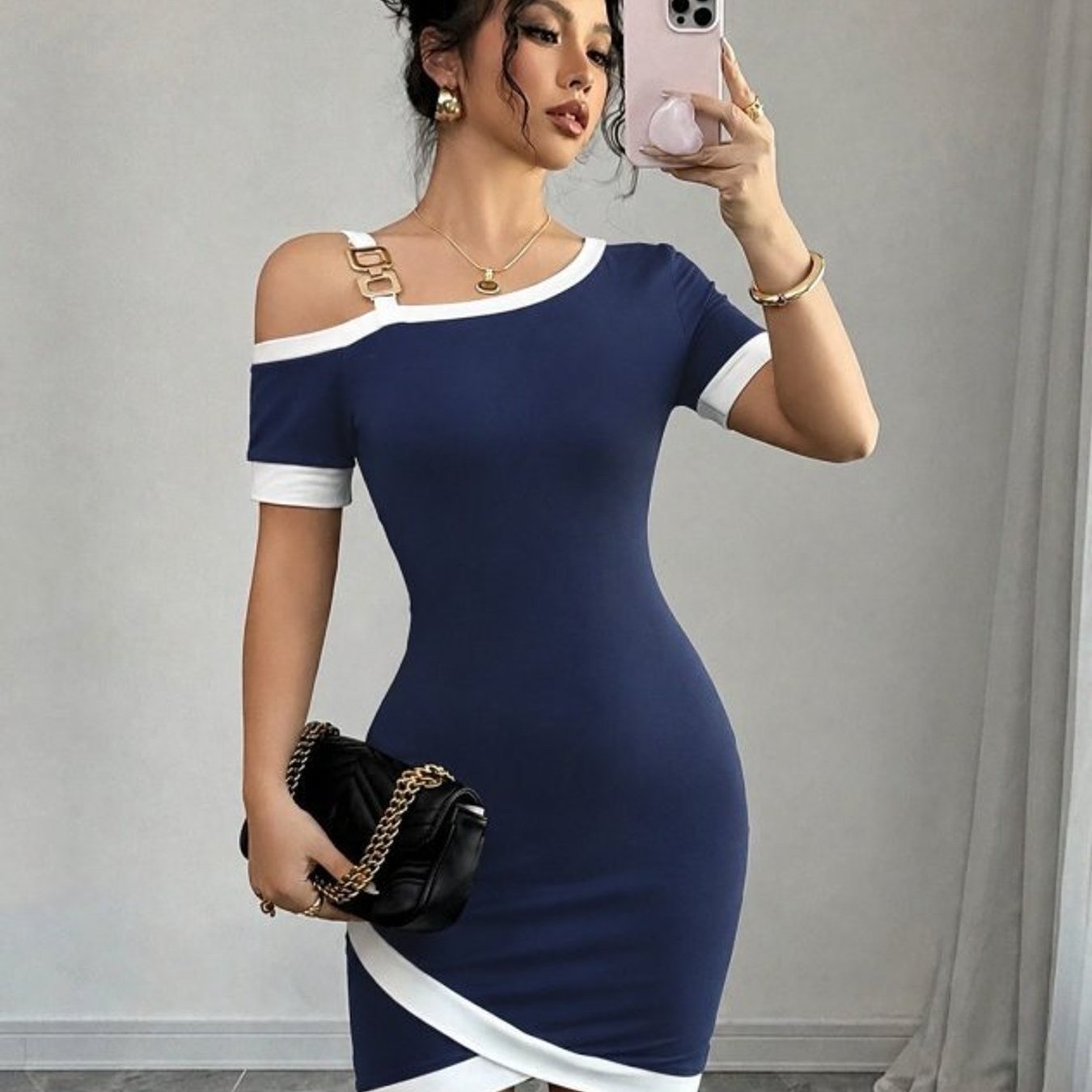 Kadın Kısa Kollu Asimetrik Kesim Yaka şerit Ve Aksesuar Detaylı Modal Elbise: retailer-supplied image